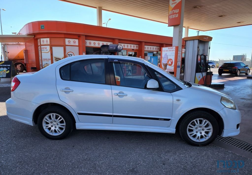 2011' Suzuki SX4 סוזוקי photo #2