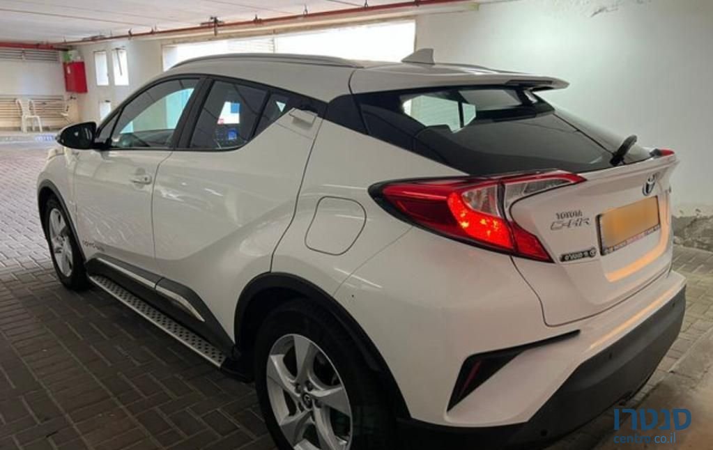 2018' Toyota C-HR טויוטה photo #3