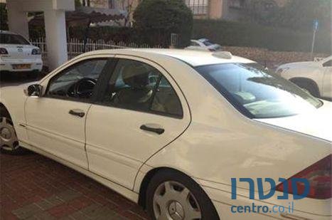 2006' Mercedes-Benz C Class מרצדס photo #2