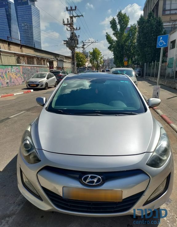 2013' Hyundai i30 יונדאי photo #3