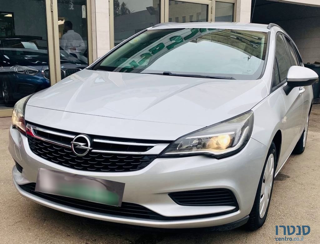 2017' Opel Astra photo #1