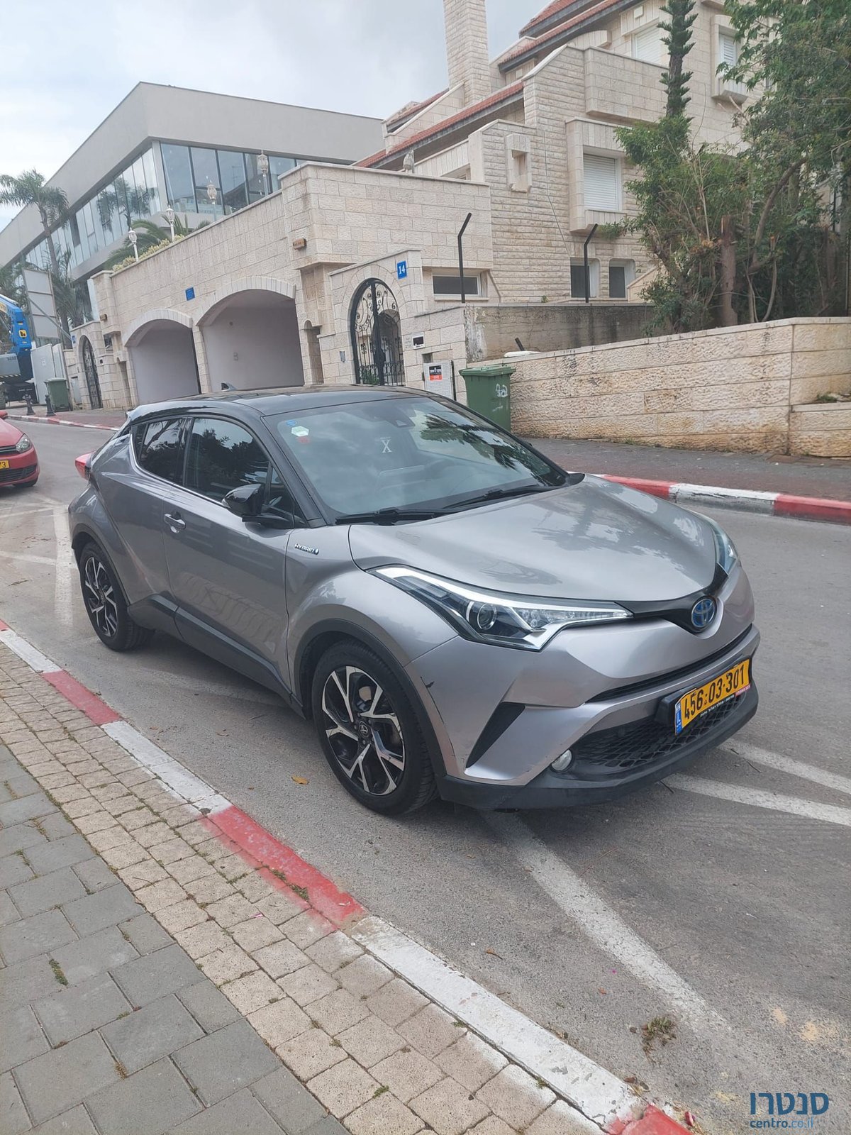 2018' Toyota C-Hr טויוטה photo #1