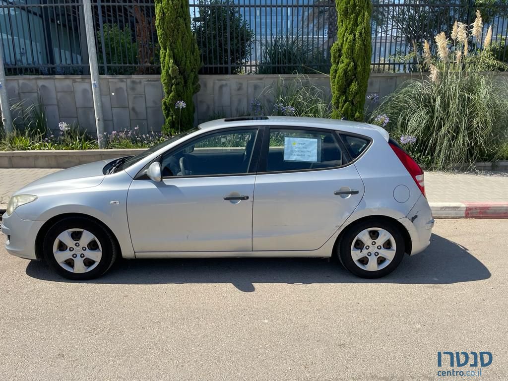 2010' Hyundai i30 יונדאי photo #1