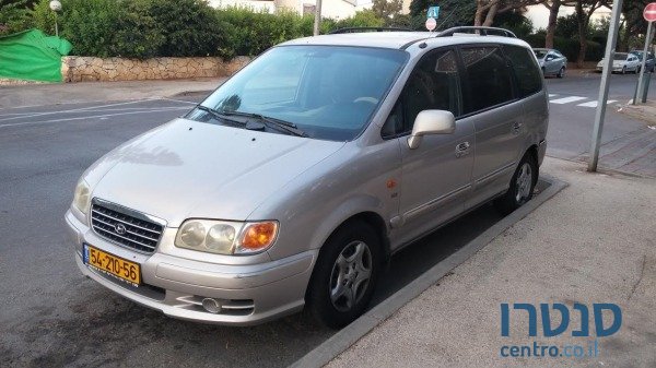 2004' Hyundai Trajet photo #1