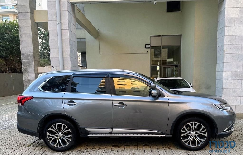2016' Mitsubishi Outlander מיצובישי אאוטלנדר photo #2