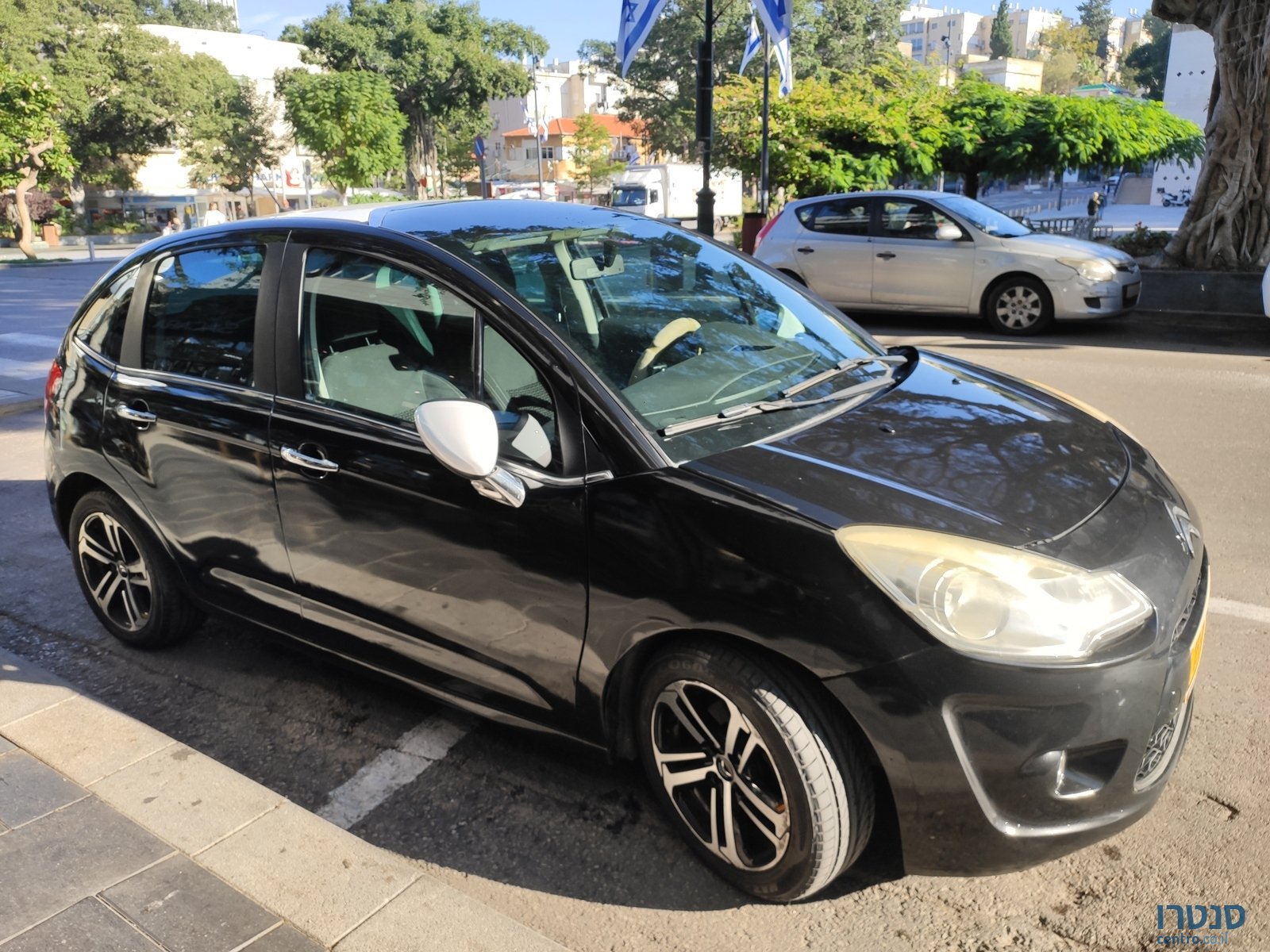 2010' Citroen C3 photo #3