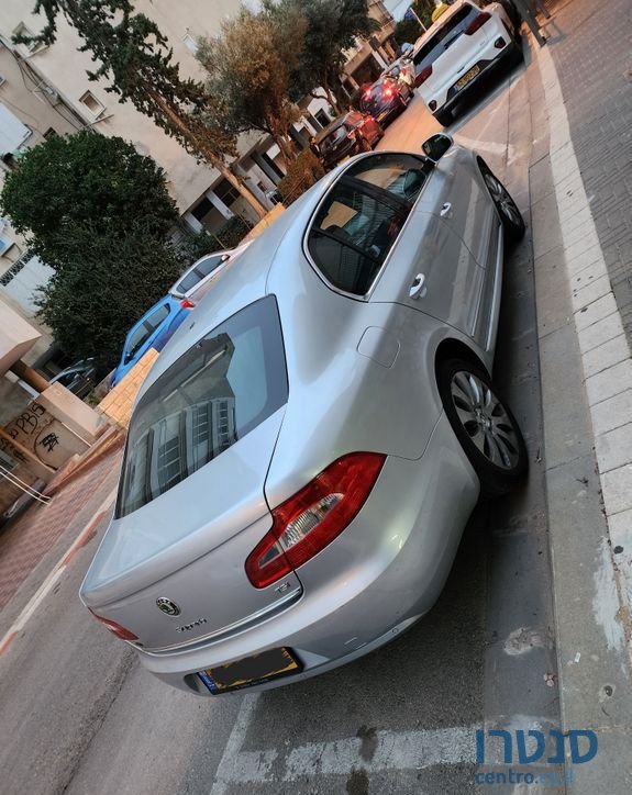2011' Skoda Superb סקודה סופרב photo #4