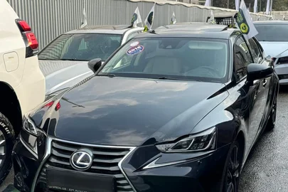 2018' Lexus IS לקסוס