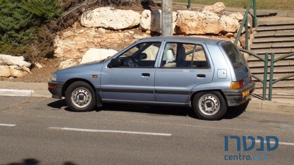 1993' Daihatsu Charade photo #1