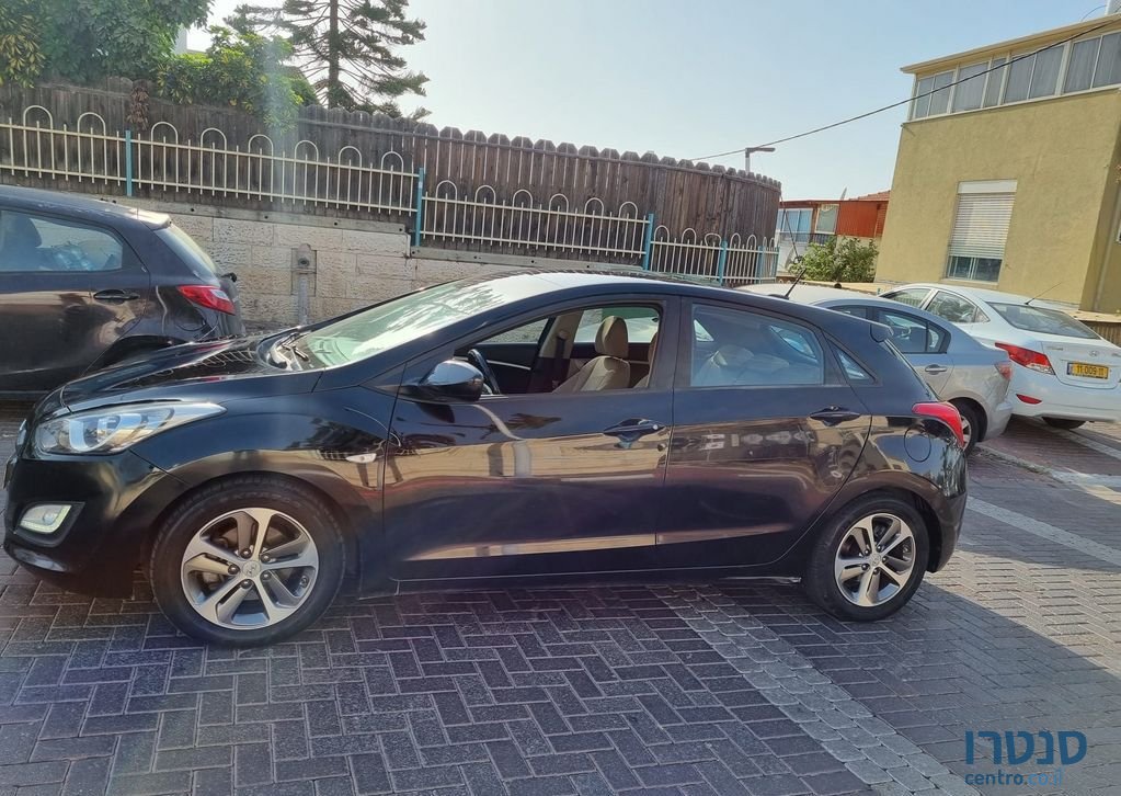 2017' Hyundai i30 יונדאי photo #1
