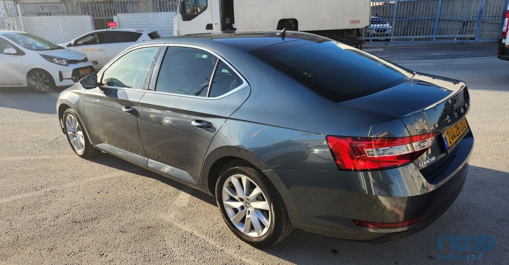 2020' Skoda Superb סקודה סופרב photo #5