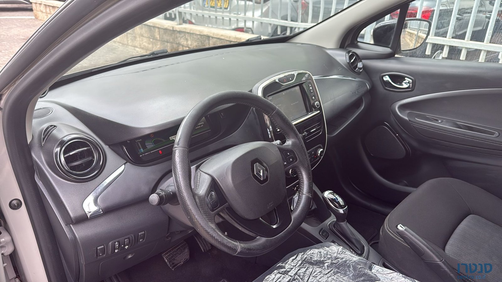 2018' Renault Zoe photo #2