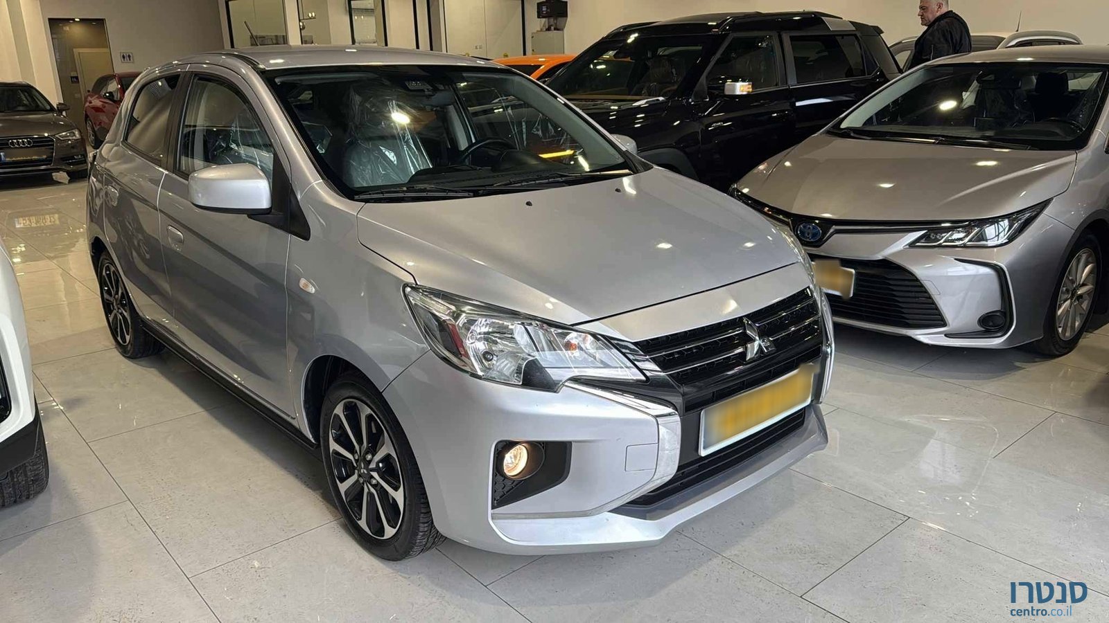 2022' Mitsubishi Space Star photo #2