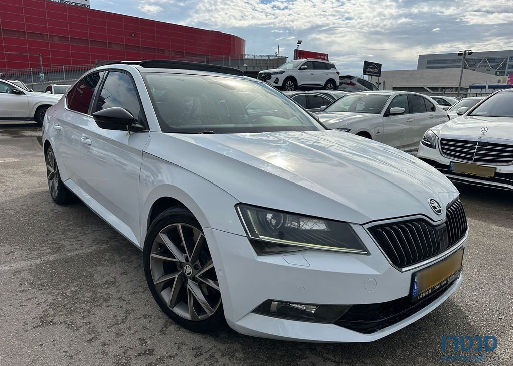 2018' Skoda Superb סקודה סופרב photo #4