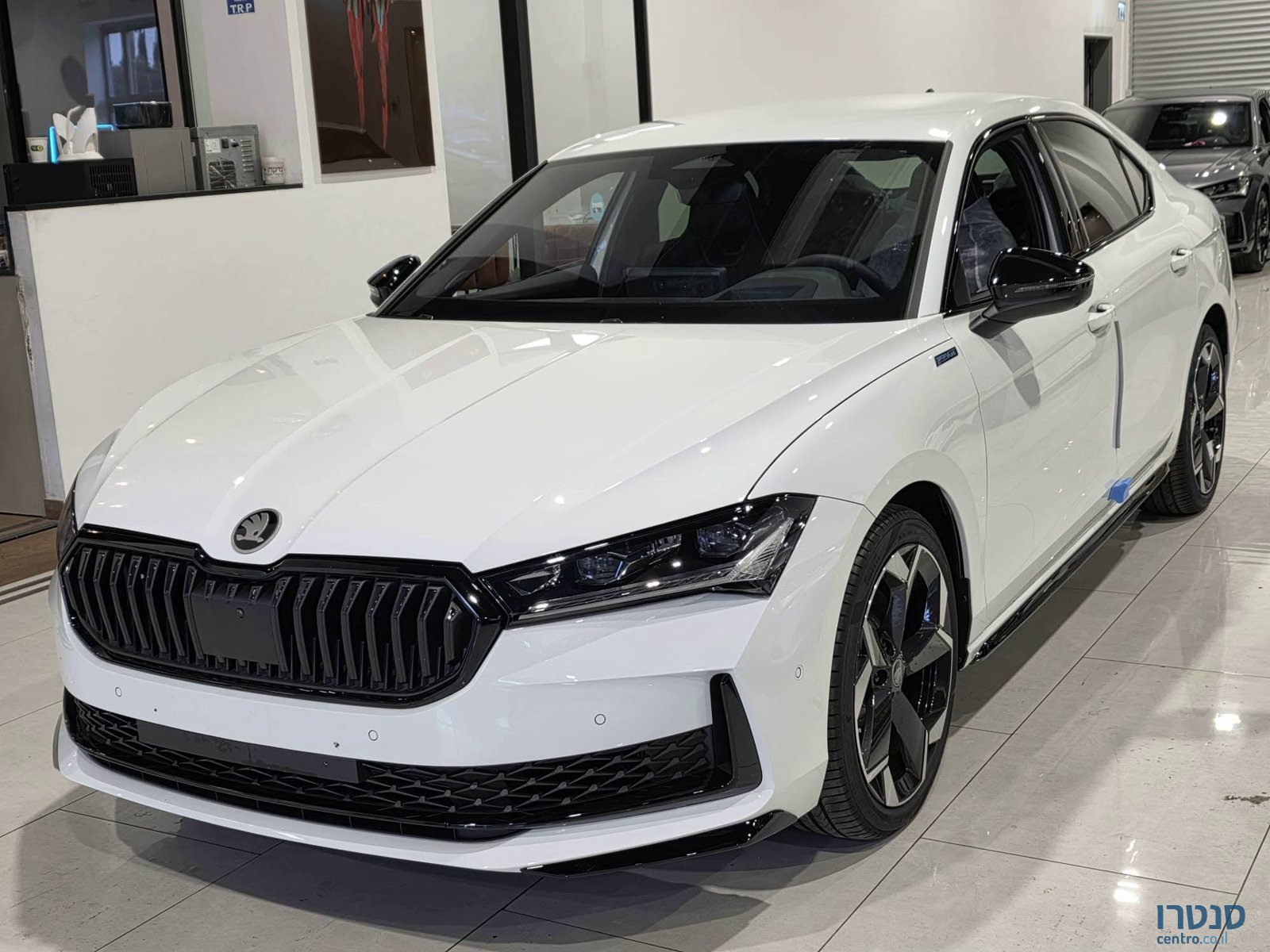 2026' Skoda Superb photo #2