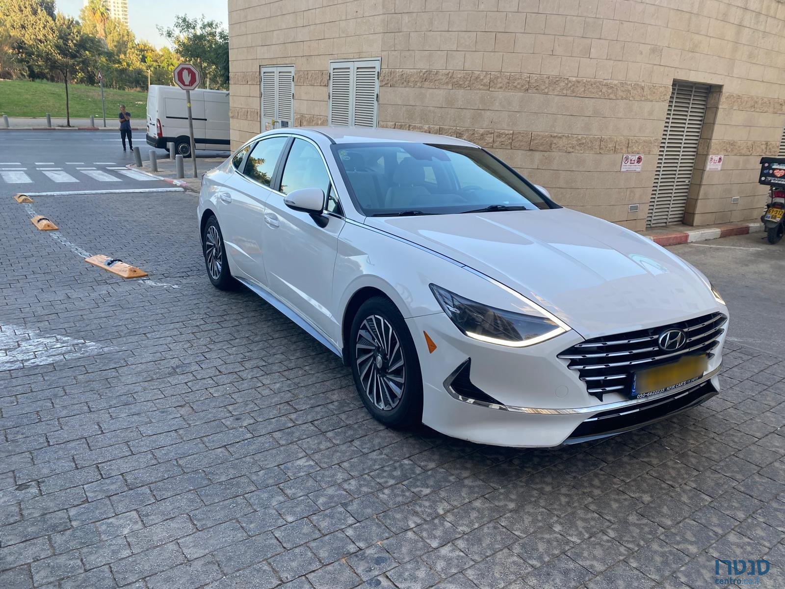 2022' Hyundai Sonata photo #1