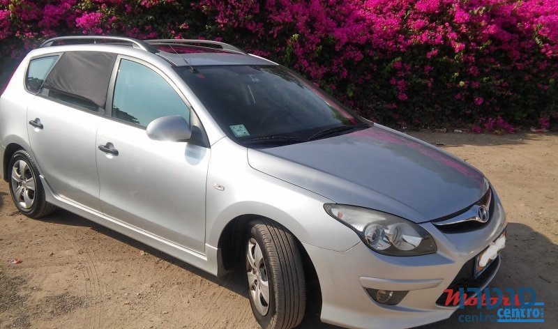 2011' Hyundai i30 photo #2