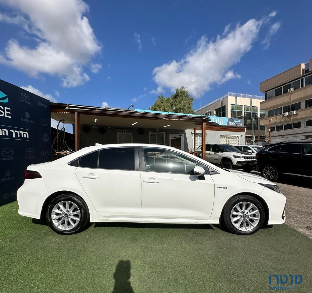 2020' Toyota Corolla טויוטה קורולה photo #3