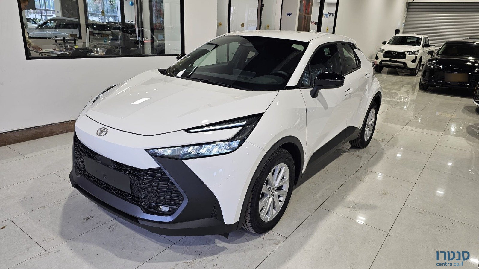 2025' Toyota C-HR photo #1