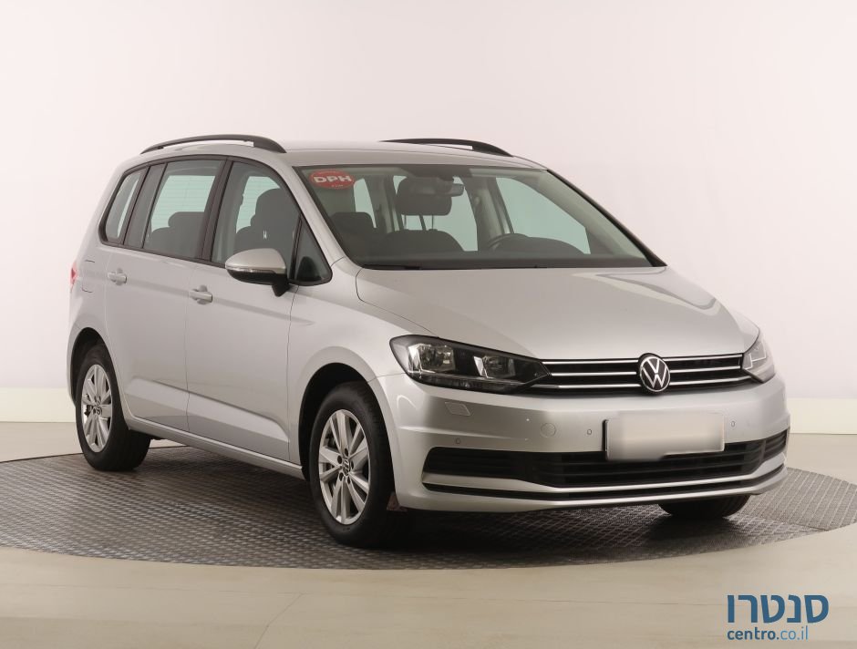 2021' Volkswagen Touran photo #2