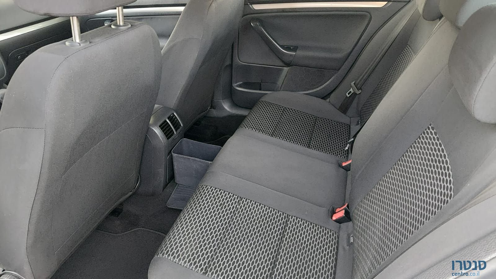 2011' Volkswagen Jetta פולקסווגן ג`טה photo #3