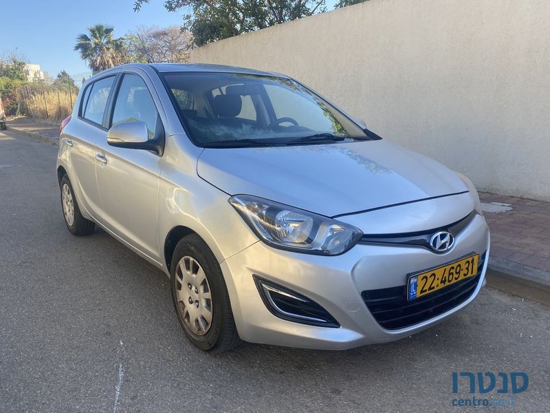 2014' Hyundai i20 יונדאי photo #1