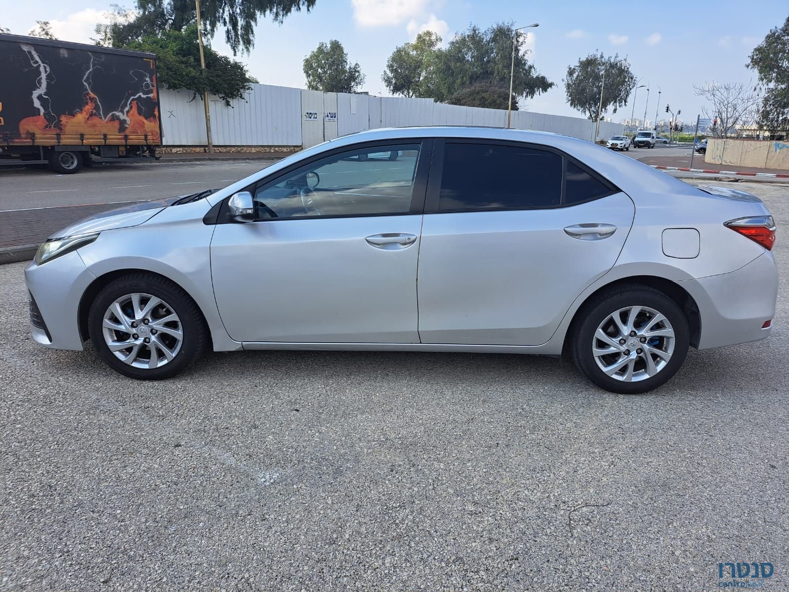 2016' Toyota Corolla טויוטה קורולה photo #5