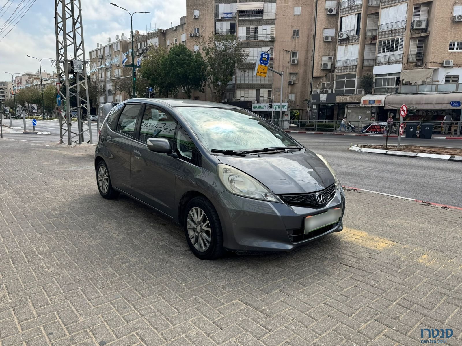 2014' Honda Jazz photo #6