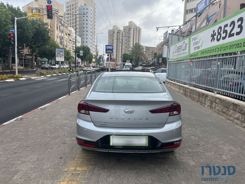 2019' Hyundai Elantra photo #5