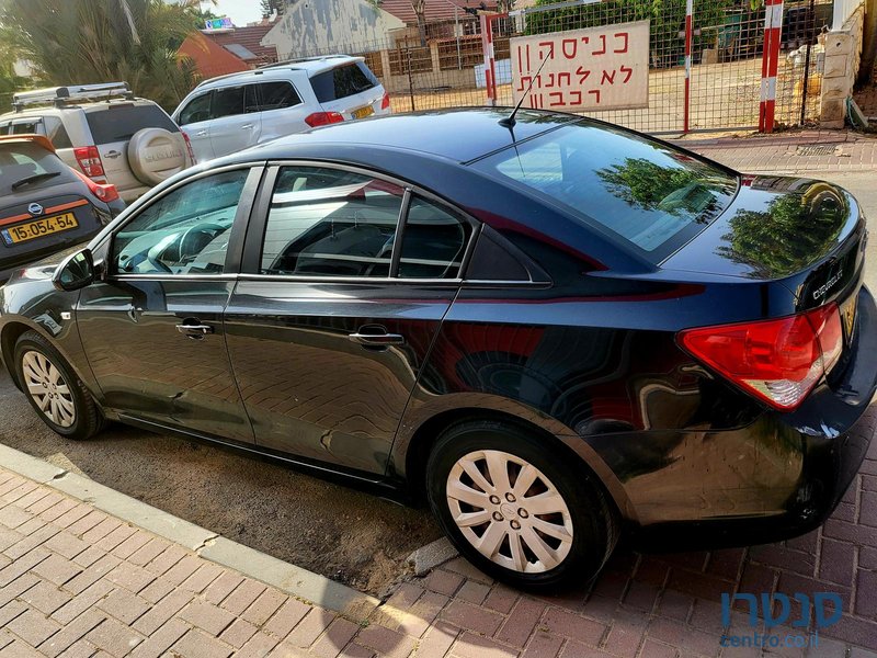 2012' Chevrolet Cruze photo #4