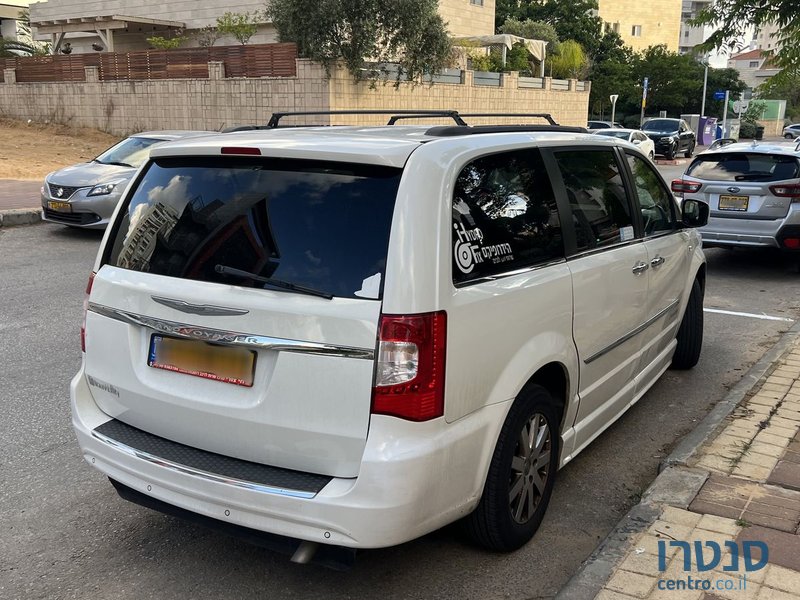 2012' Chrysler Voyager קרייזלר וויאג`ר photo #2