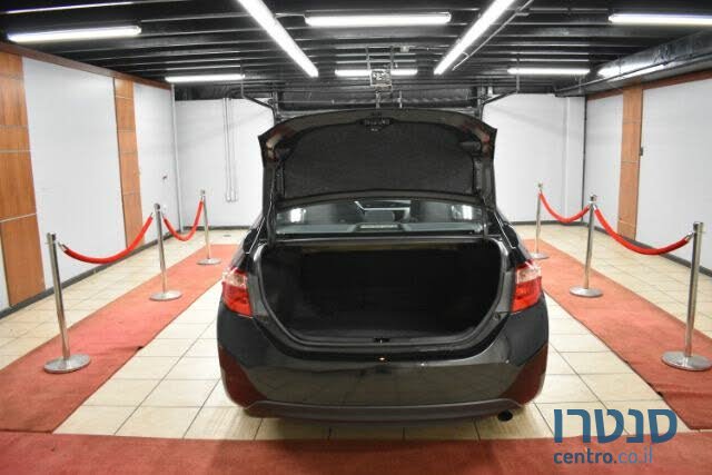 2015' Toyota Corolla photo #3