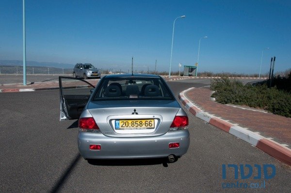 2008' Mitsubishi Lancer photo #3