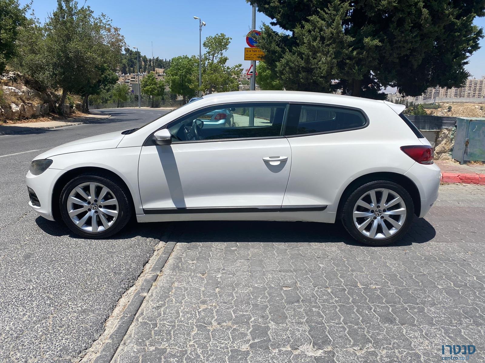 2012' Volkswagen Scirocco photo #7