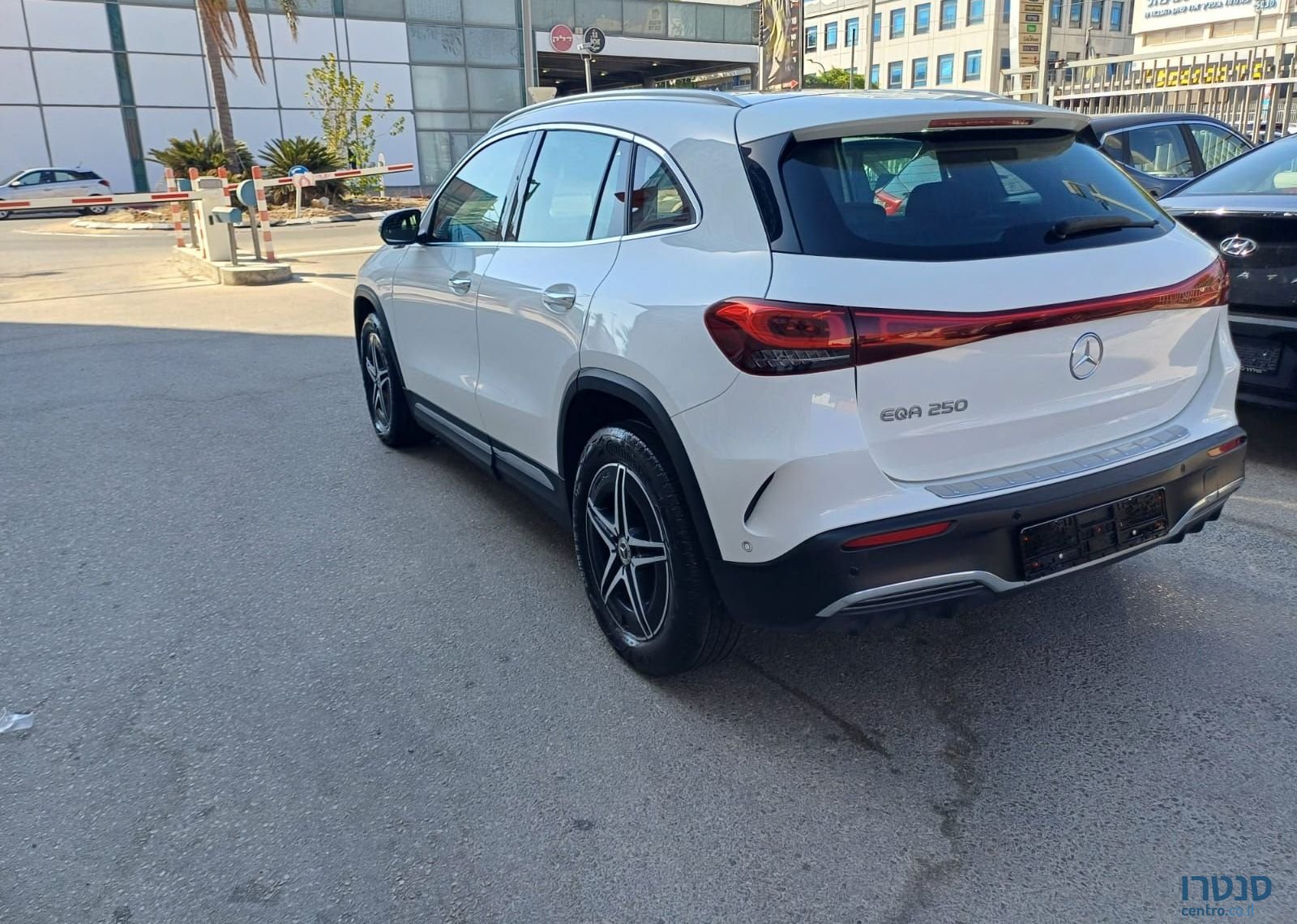 2022' Mercedes-Benz EQA מרצדס-בנץ photo #4