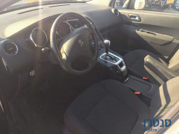 2014' Peugeot 5008 photo #3