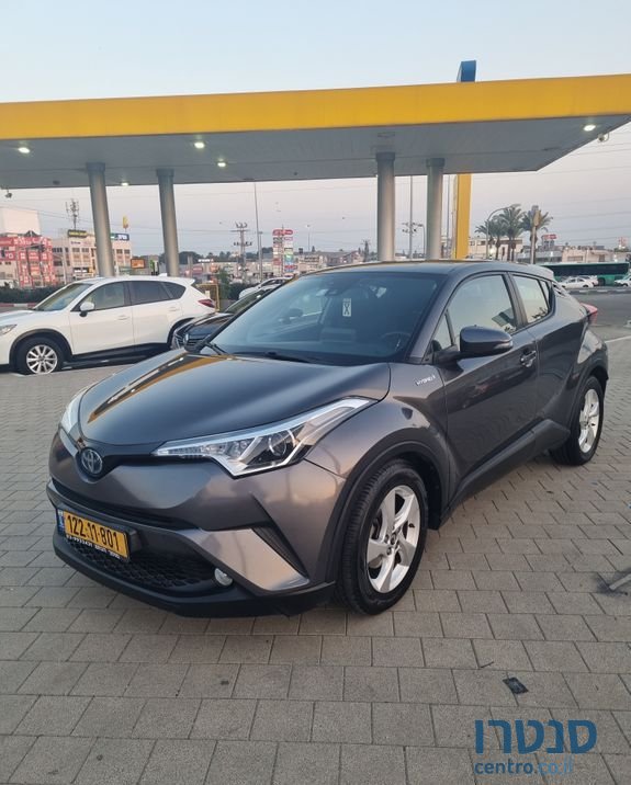 2018' Toyota C-HR טויוטה photo #1