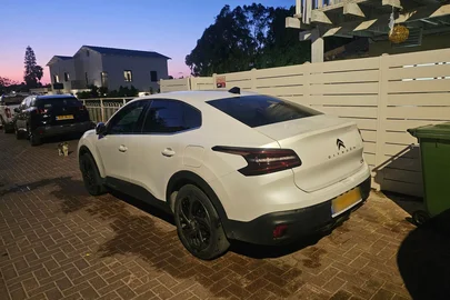 2023' Citroen C4X סיטרואן C4X