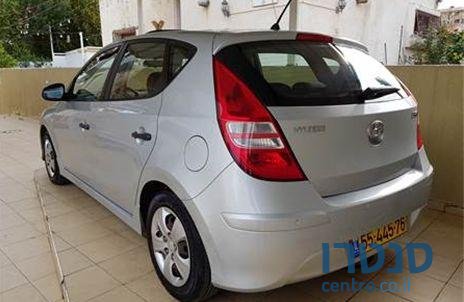 2011' Hyundai I30 יונדאי photo #1