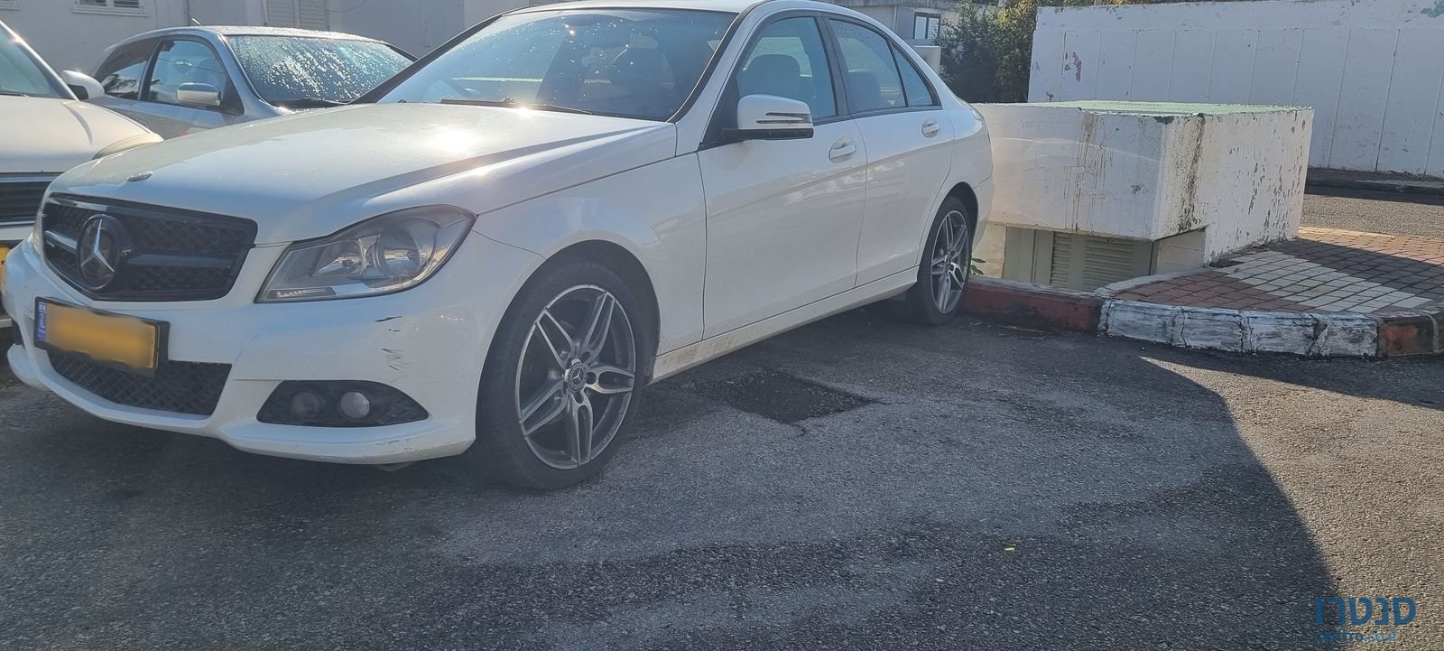 2011' Mercedes-Benz C-Class מרצדס photo #3