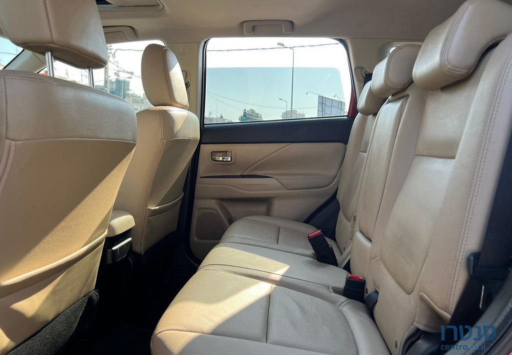 2016' Mitsubishi Outlander מיצובישי אאוטלנדר photo #6