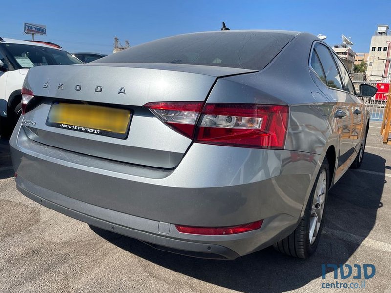 2020' Skoda Superb סקודה סופרב photo #4