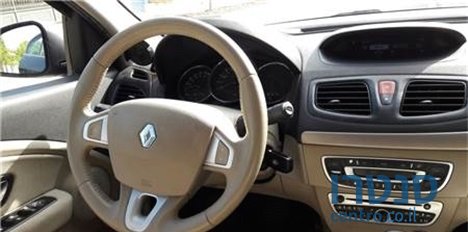 2010' Renault Fluence photo #3