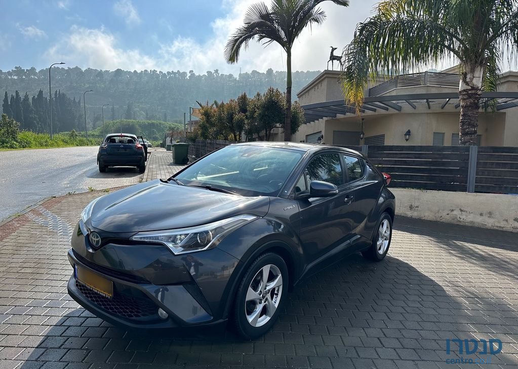 2018' Toyota C-HR טויוטה photo #1