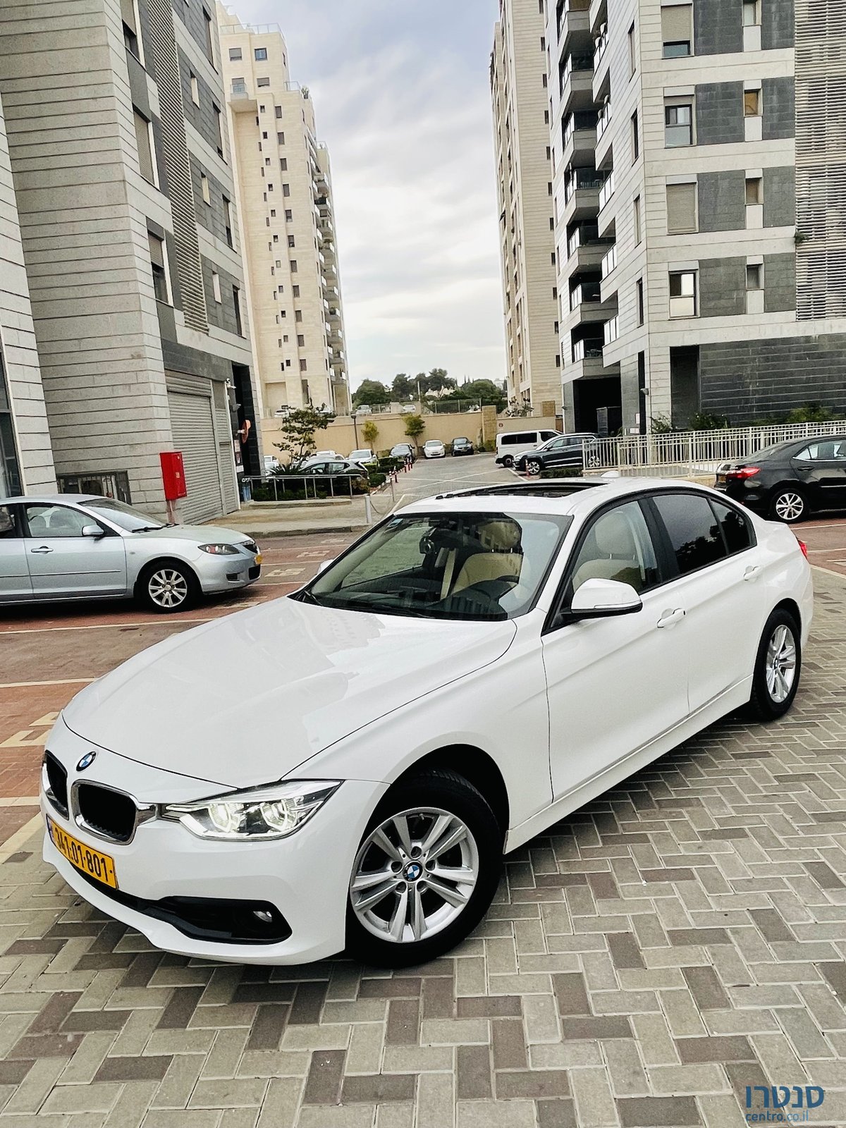 2018' BMW 318 ב.מ.וו photo #1