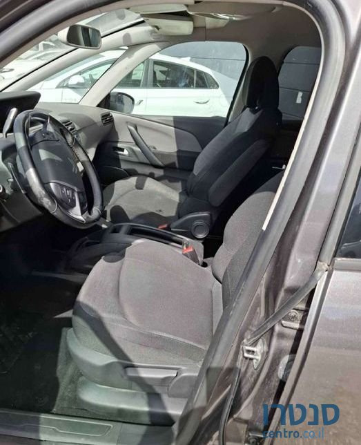 2022' Citroen C4 Picasso סיטרואן C4 פיקאסו photo #2