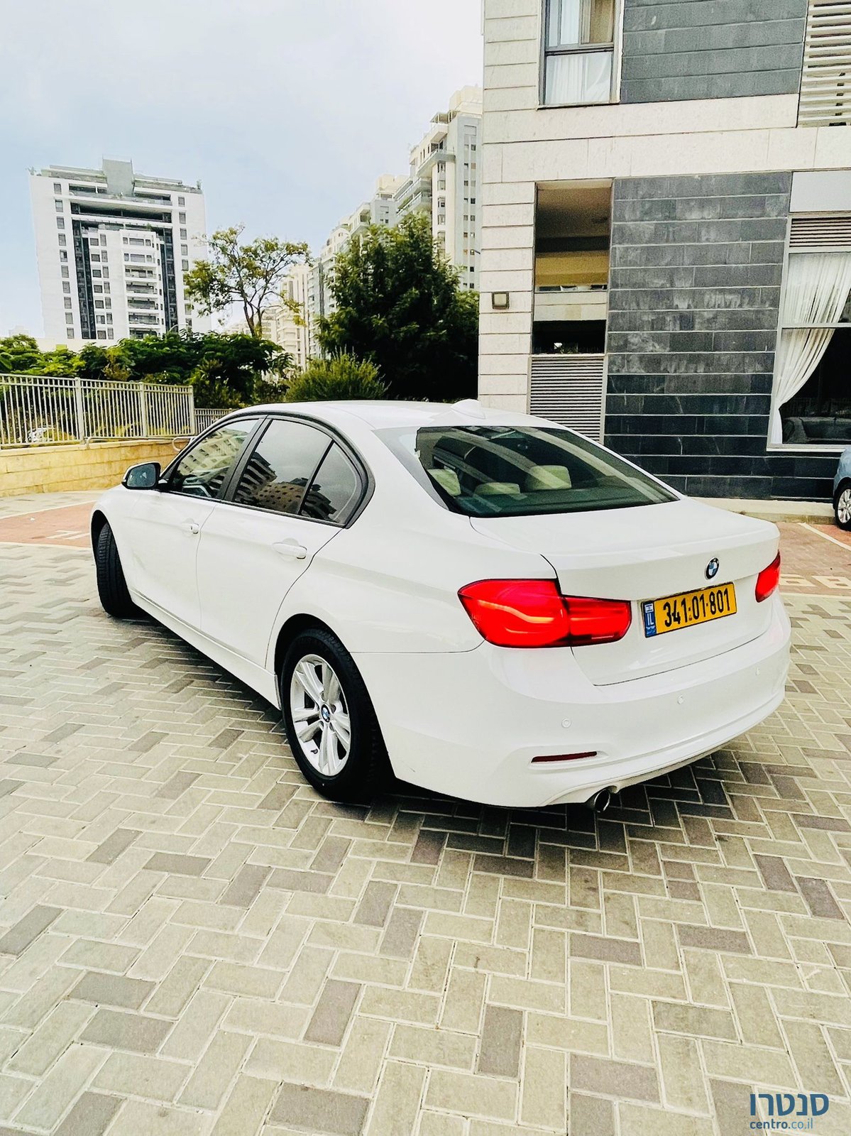 2018' BMW 318 ב.מ.וו photo #5