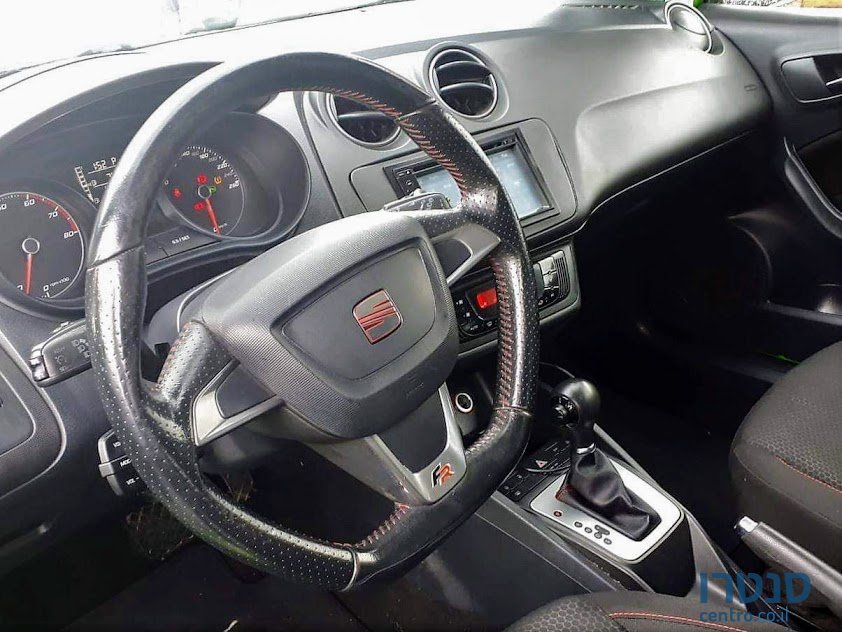 2013' SEAT Ibiza photo #3