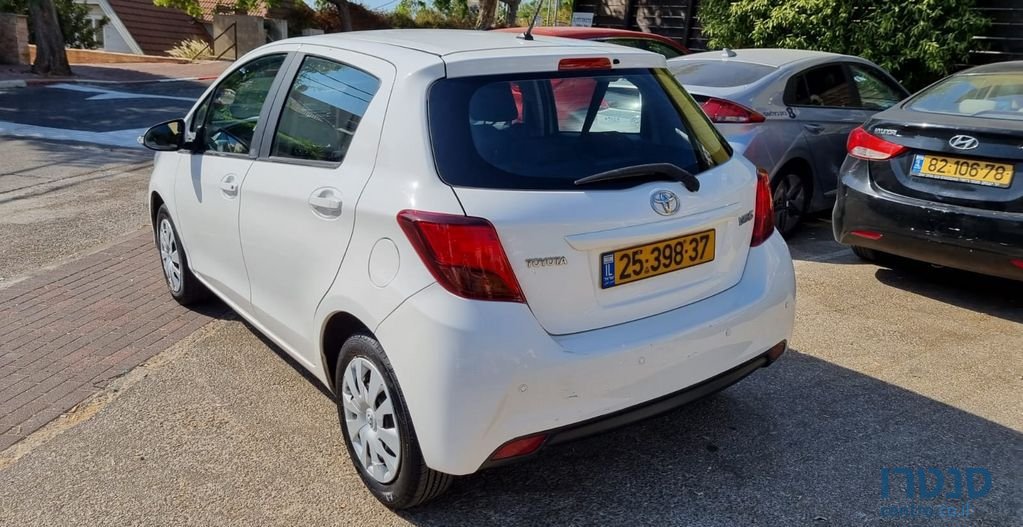 2016' Toyota Yaris טויוטה יאריס photo #3