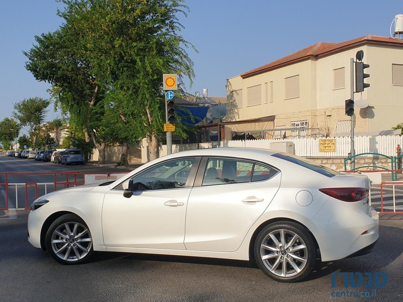 2018' Mazda 3 Premium 2.0  (165 hp) photo #1